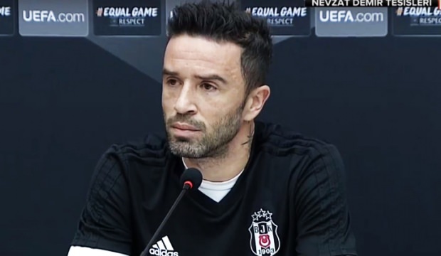 Gökhan Gönül: Hocamızın yanında konuşmak istemiyorum!