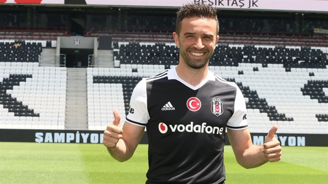 Gökhan Gönül'ün yerini dolduramadı takımdan gidiyor