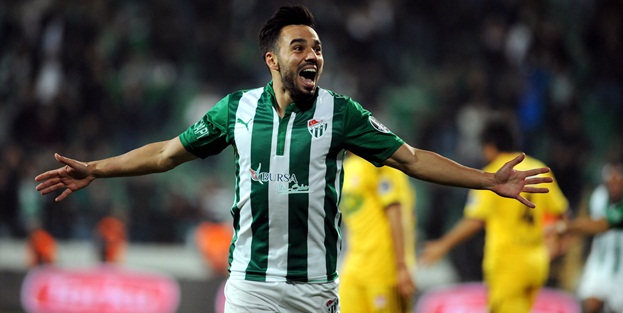 Gökhan Töre'ye alternatif bulundu