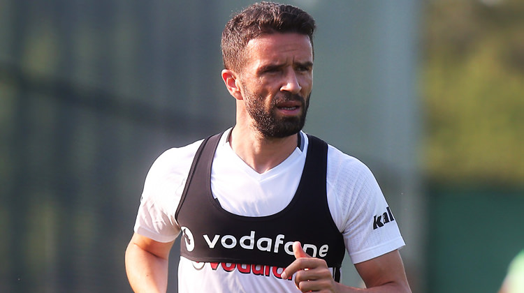 Gökhan'dan sürpriz Fenerbahçe isteği!