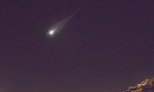 Gökyüzü ikiye bölündü!