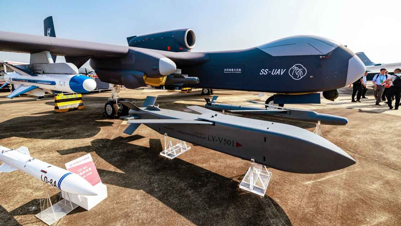 Gökyüzünde 7 tonluk devasa gölge! Çin yeni silahıyla dünyaya meydan okudu