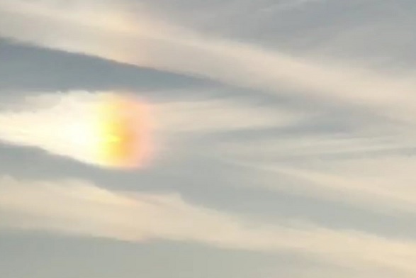 Gökyüzünde beliren ışık herkesi şaşırttı