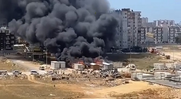 Gökyüzünü dumanlar kapladı! Korku dolu anlar