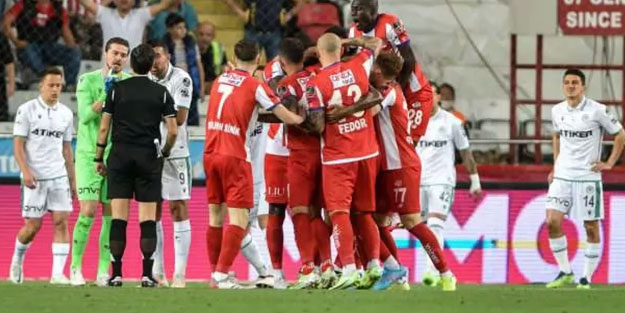 Gol düellosunda Antalyaspor, Konya'yı devirdi