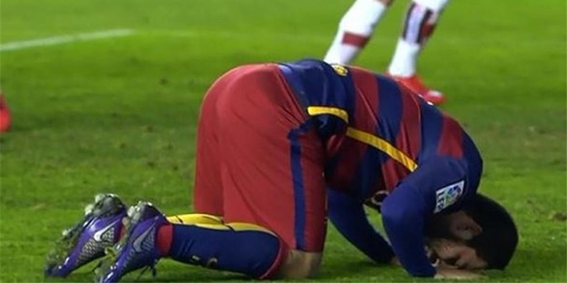 Gol sevincini secdede yaşayan golcüler!