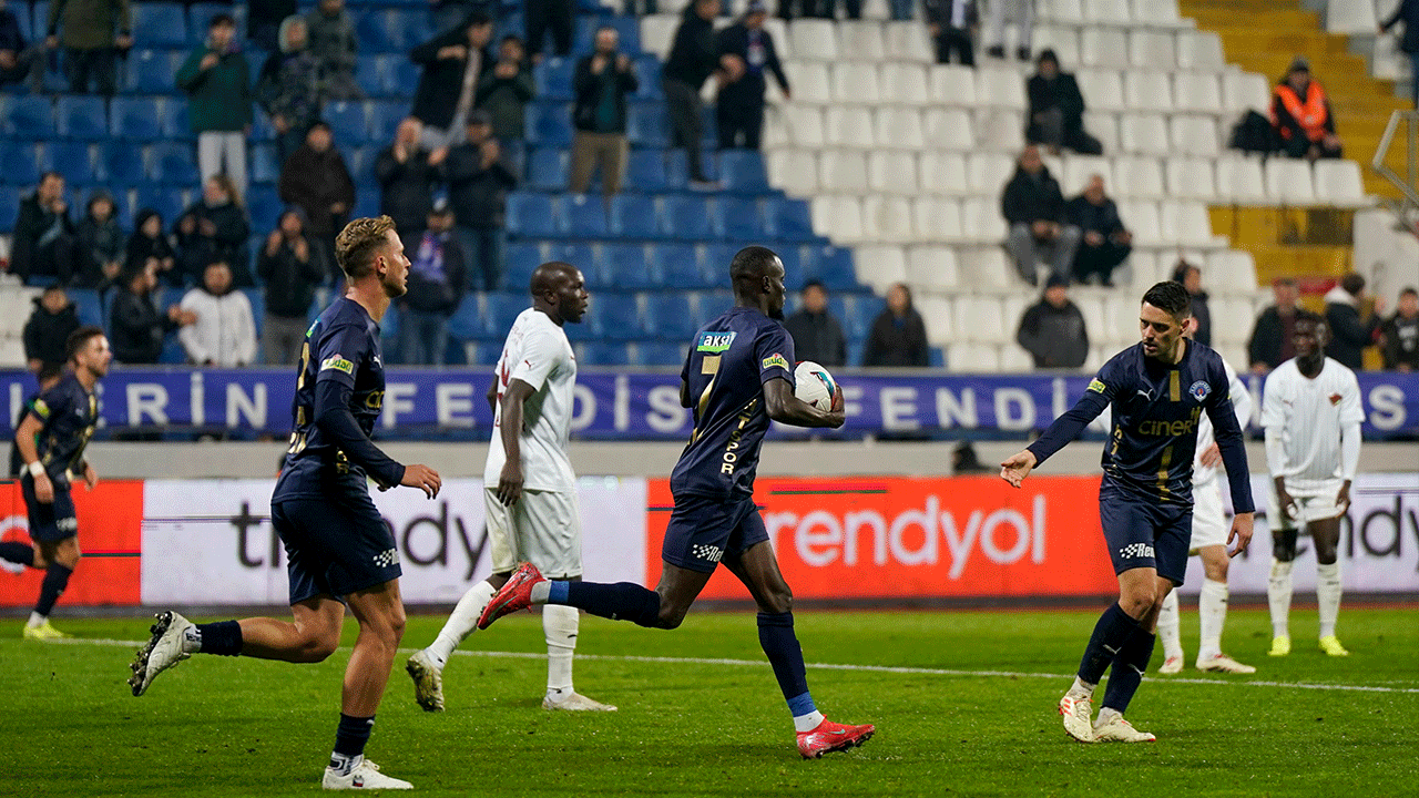 Gol yağmuru! Süper Lig'in 21. haftasında rekor skorlar