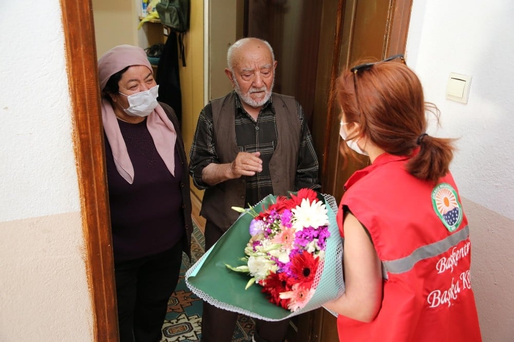 Gölbaşı Belediyesi şehit babalarını yalnız bırakmadı 