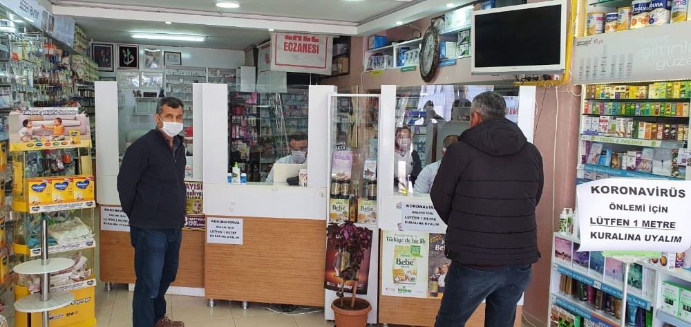 Gölbaşı’nda eczanelerde korona virüsü önlemi 