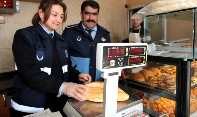 Gölbaşı'nda fırınlarla gramaj denetimleri