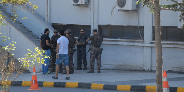 Gölcük Donanması'nda arama yapılıyor