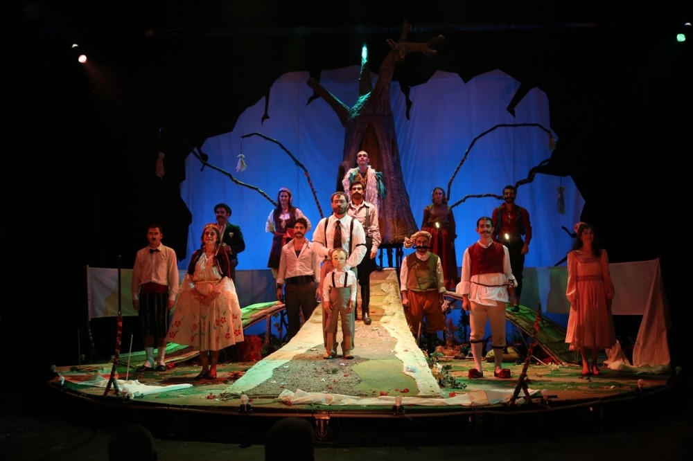 Gölyazılı kadınların tiyatro keyfi 