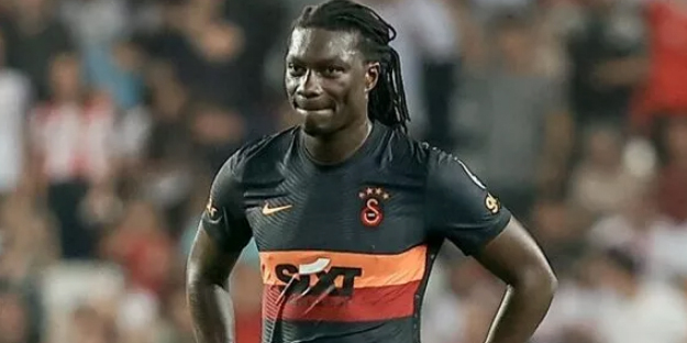 Gomis'in para için yaptığı şeye bak!