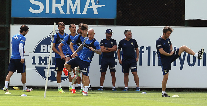 Gönderildiği öne sürülen Pereira'nın yardımcıları idmana çıktı