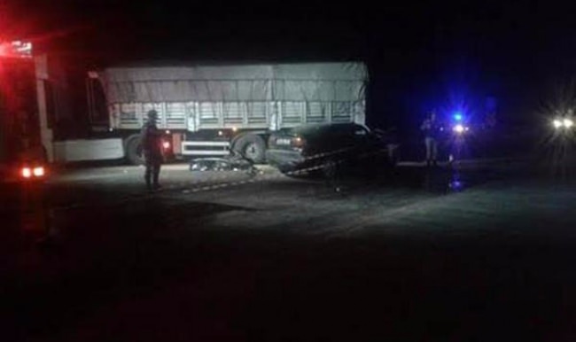Gönen'de otomobil TIR'a çarptı: 1 kişi öldü