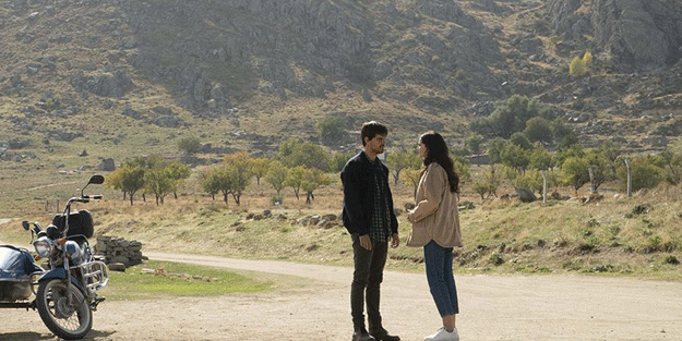 Gönül Dağı dizisi oyuncusu acı olayı paylaştı! Hüngür hüngür ağladı