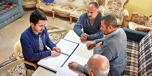 Gönül gözüyle Kur’an öğretiyor