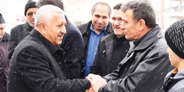 Gönülden çalışıyor gönüller yapıyoruz