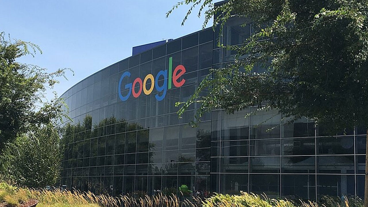 Google'dan yapay zeka uzmanına 2.7 milyar dolar