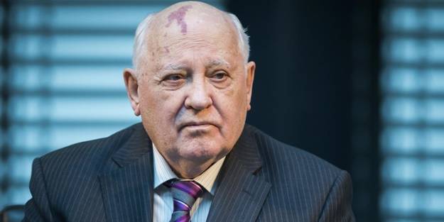 Gorbaçov SSCB'nin neden çöktüğünü itiraf etti: Hafife aldık