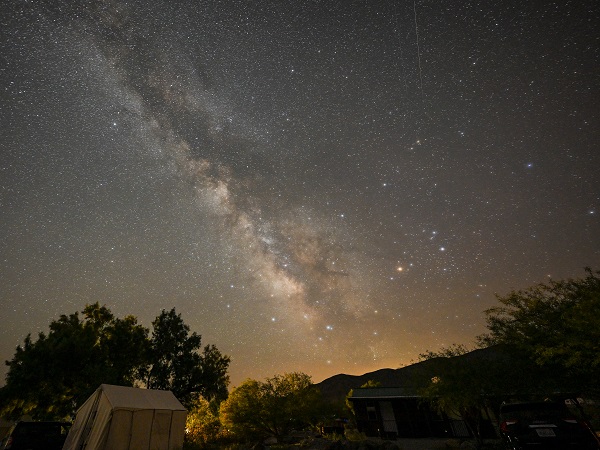 Görenler hayran kaldı! Merakla beklenen meteor yağmuru başladı