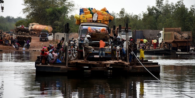 Görenler hayrete düşüyor! İşte sıra dışı taşımacılık yöntemi