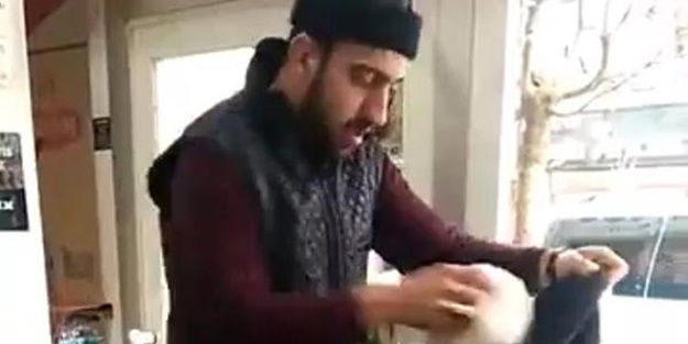 Görenler şaşkına döndü! Poşete para vermemek için bakın ne yaptı