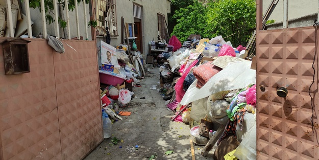 Görenler şok oldu... 2 katlı evden bakın neler çıktı
