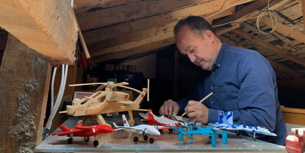 Görenlerin büyük ilgisini çekiyor! Bunların hepsi meyve kasasından yapıldı