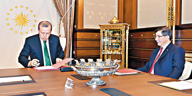 Görev Davutoğlu’nda