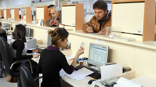 Görevden alınan FETÖ'cülerin yerine personel aranıyor