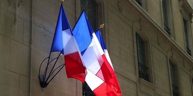 Görevden alınan imamdan Fransa İçişleri Bakanı hakkında suç duyurusu