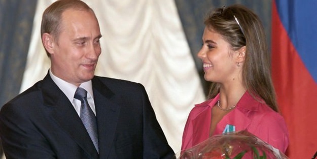 Görevinden istifa ettiğini açıkladı