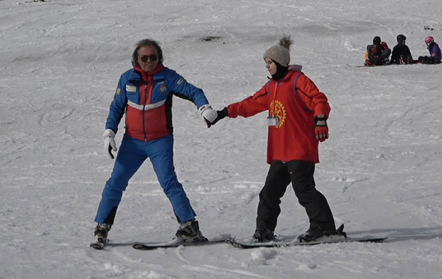 Görme engellilerden kayak keyfi