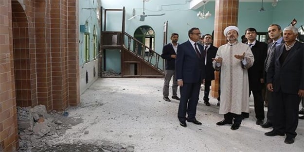 Görmez, Cizre'de yıkılan ve hasar gören camileri gezdi