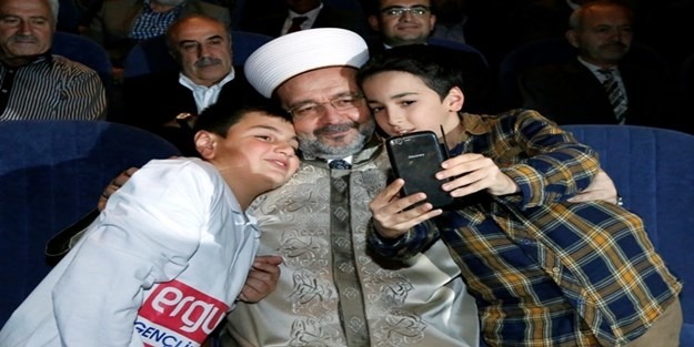 Görmez: Çocuklar bize Allah'ın emaneti
