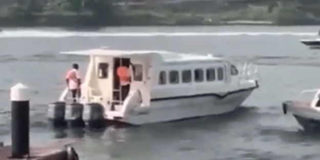 Görülmemiş olay! Milli takımları tekne ile deplasmana gitti