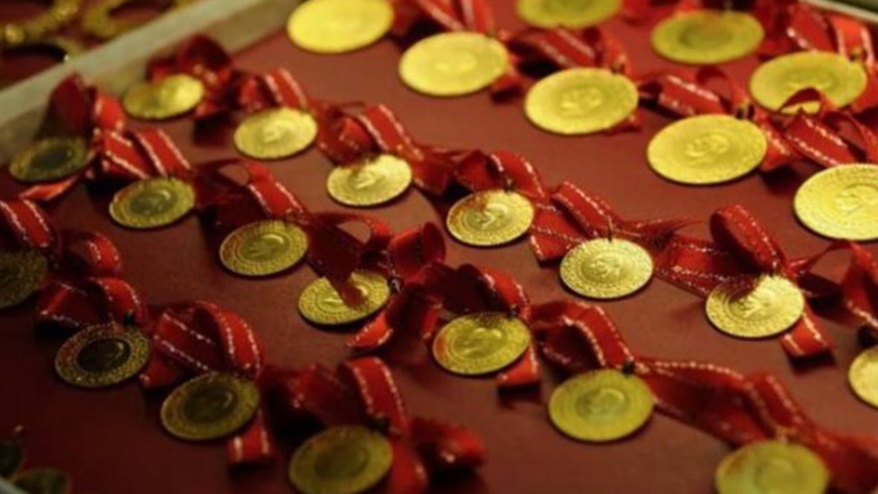 Görülmemiş yükseliş! Çeyrek ve tam altın aldı başını gitti