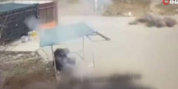 Görüntüleri servis ettiler! Rus bombaları Kiev'de otobüs durağındaki sivilleri hedef aldı