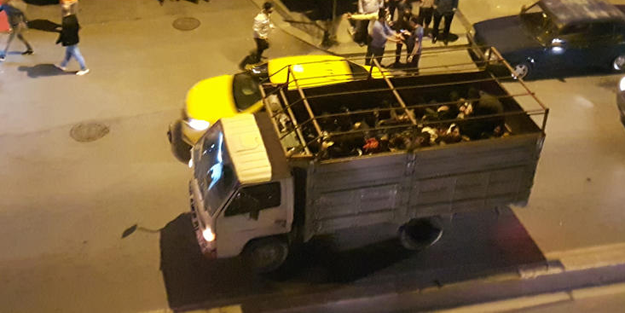 Görür görmez ihbar ettiler… Şoför yolun ortasına bırakıp kaçtı