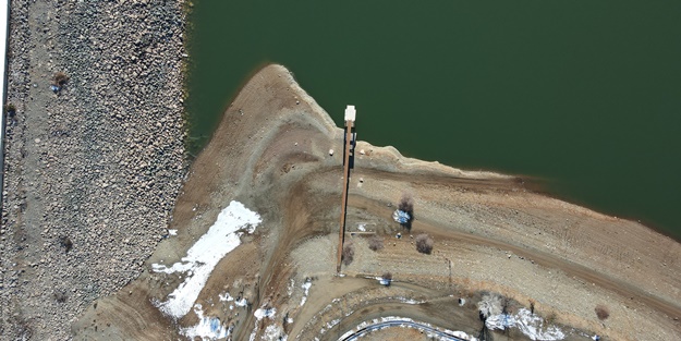 Göyne Barajı'nın endişelendiren görüntü