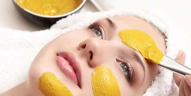 Göz altı morluklarını zerdeçal ile geçirin: sorunun önünü açtı! Bu renk tam size göre