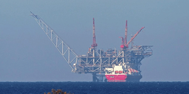 Göz göre göre denizden doğalgaz çalmaya başladılar! Kimse bir şey demiyor