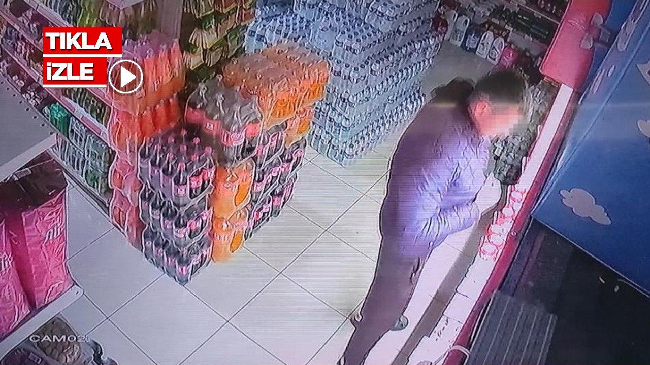 Göz göre göre hırsızlık yaptı! Bakın ürünleri montunun cebine nasıl soktu