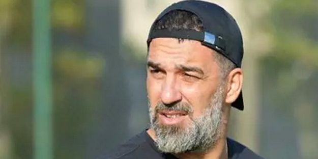 Göz göre göre yine yaptı! Şaşırtan bir forvet açıklaması daha! Müthiş atak