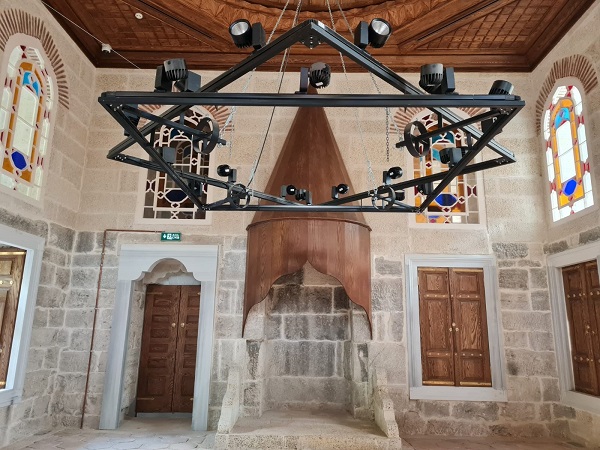 Göz kamaştırmaya başladı! Osmanlı Dönemi’nde sancağın muhafaza edildiği o köşk...