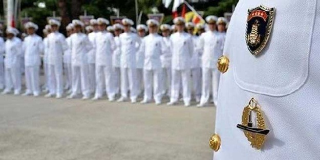 Gözaltına alınan emekli amiraller adliyeye sevk edildi!