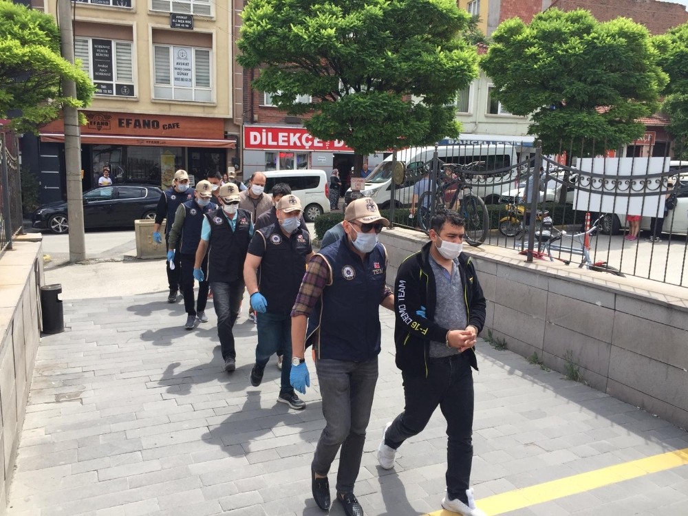 Gözaltına alınan FETÖ şüphelisi 18 muvazzaf astsubay adliyede 