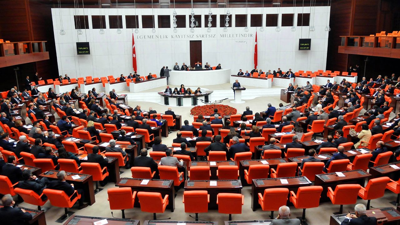 Gözler TBMM’ye çevrildi: Fon kanununda flaş gelişme