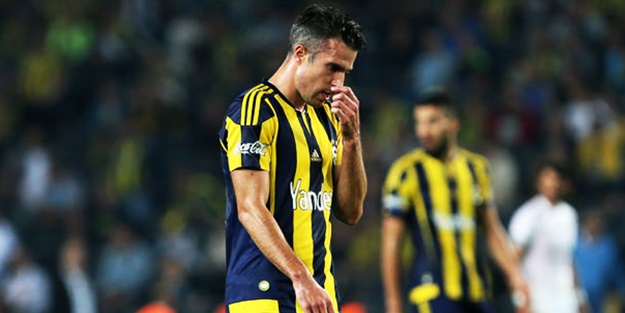 Gözler van Persie'de